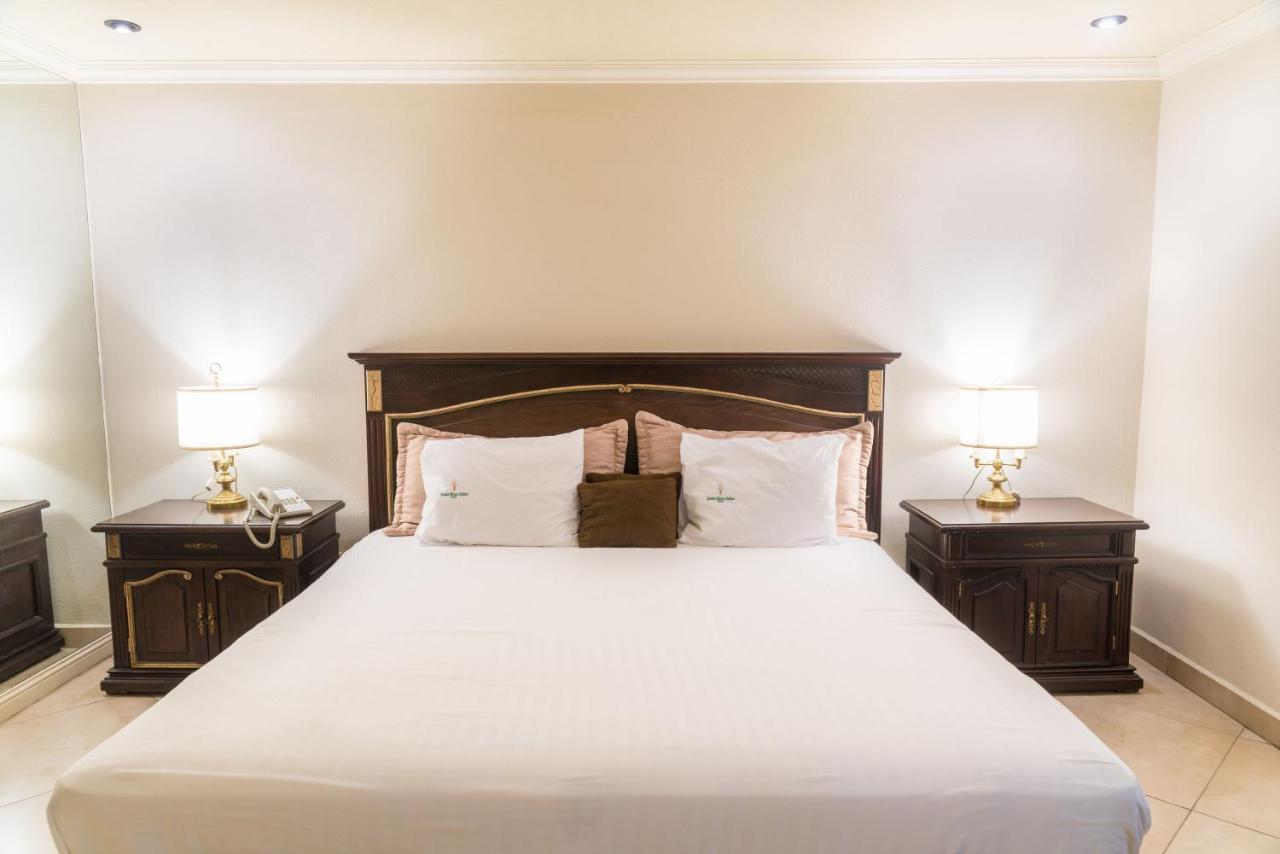 מונטריי Rose Hotel מראה חיצוני תמונה
